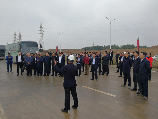3.双阳区向导视察集团在建康养项目_副本.png