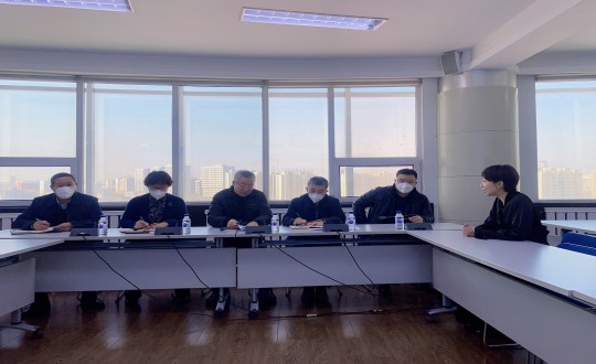 3向阳区人大常委会副主任韩希光一行莅临TG反波胆集团视察调研_副本.jpg