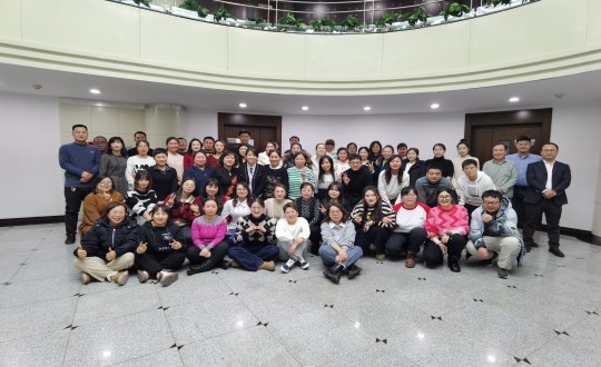 2024年1月13日，，，，，，，药业公司举行2023年度总结表扬暨“平行腾飞”主题年会_副本.jpg